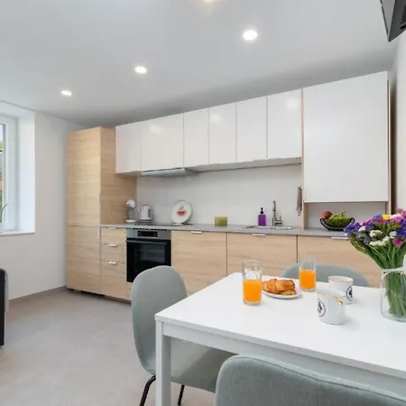 Apartment Maja - In Old Town Trogir